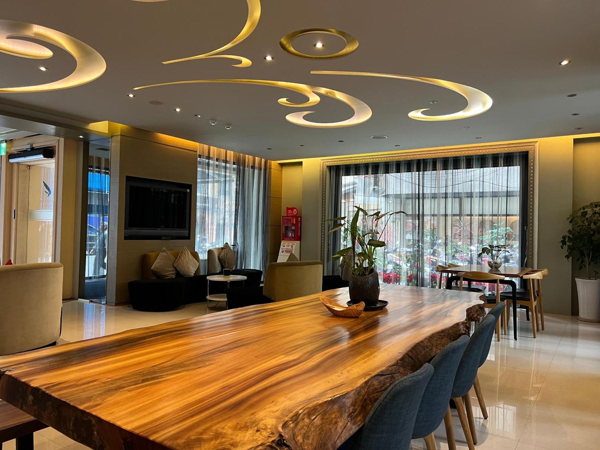 Hotel 台北馥華商旅 松江館 Taipei Esterno foto