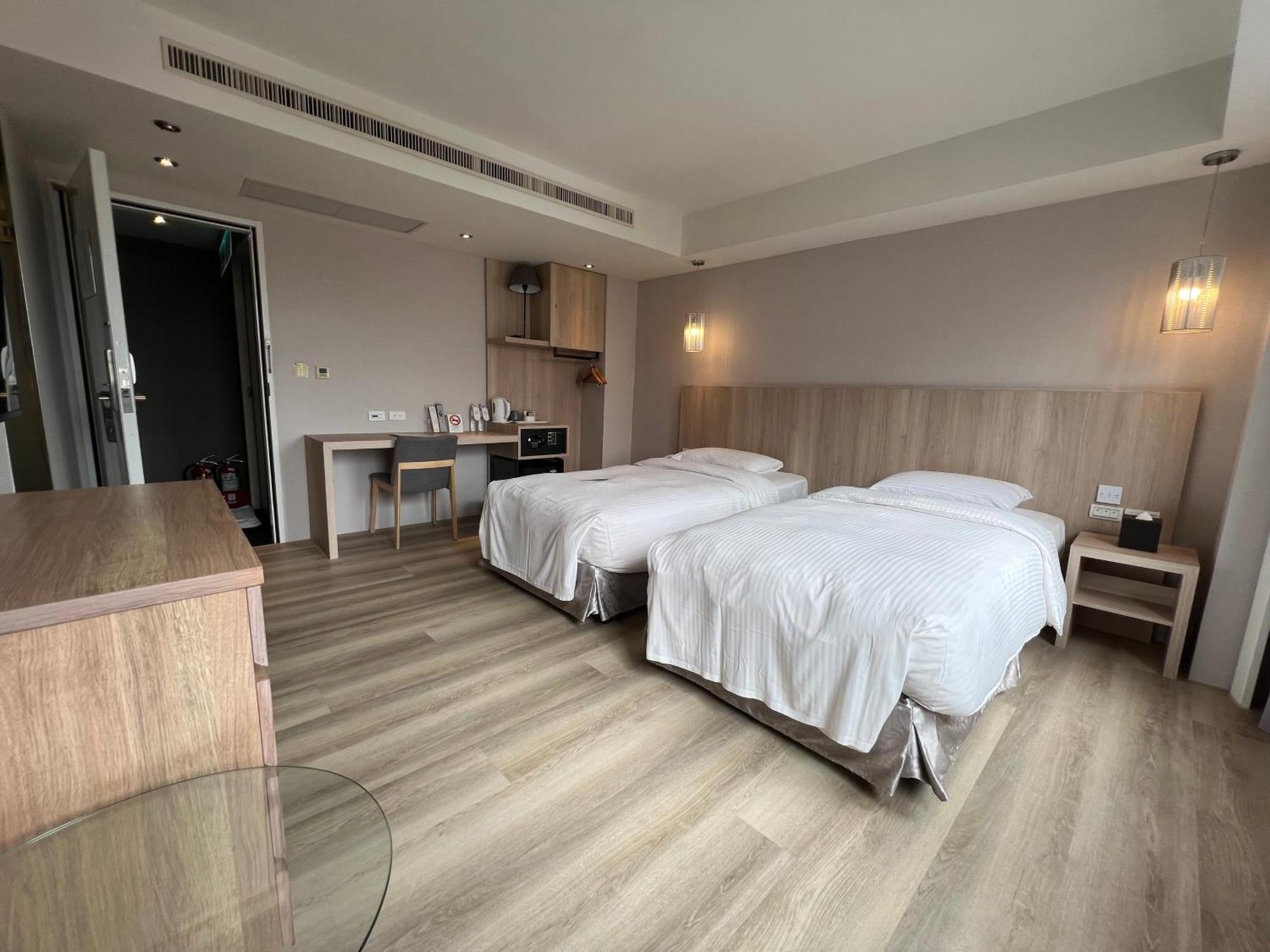 Hotel 台北馥華商旅 松江館 Taipei Esterno foto