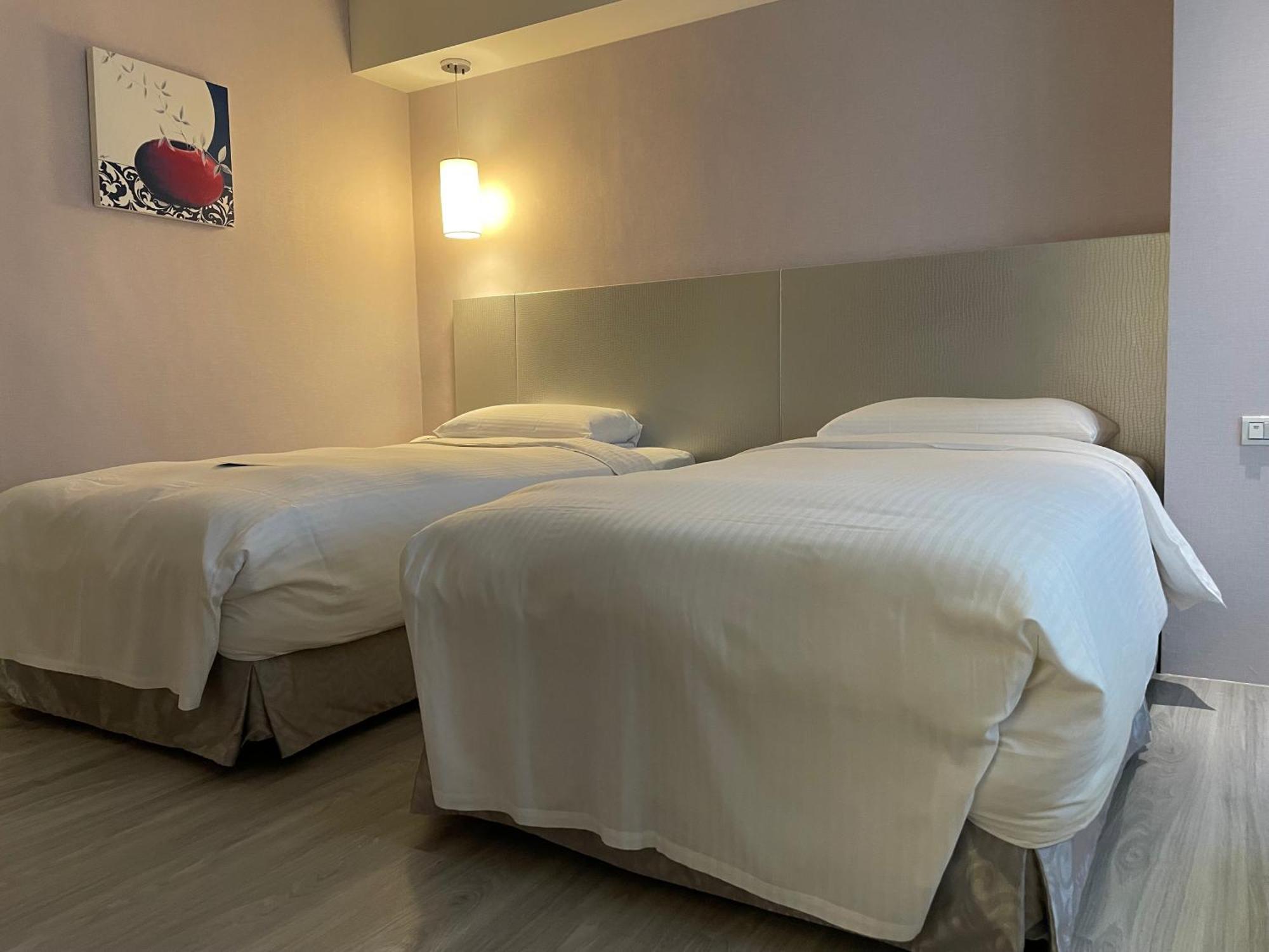 Hotel 台北馥華商旅 松江館 Taipei Esterno foto