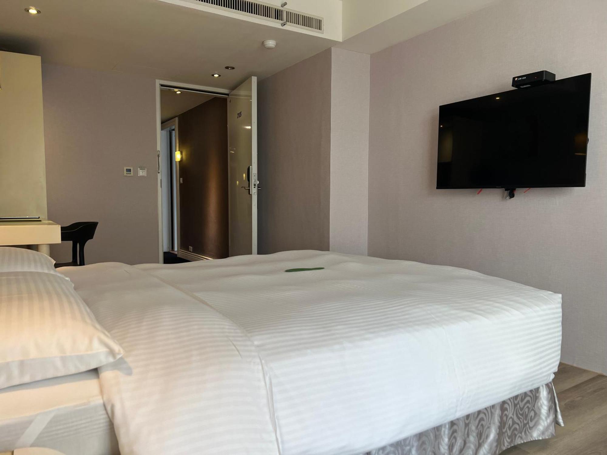 Hotel 台北馥華商旅 松江館 Taipei Esterno foto