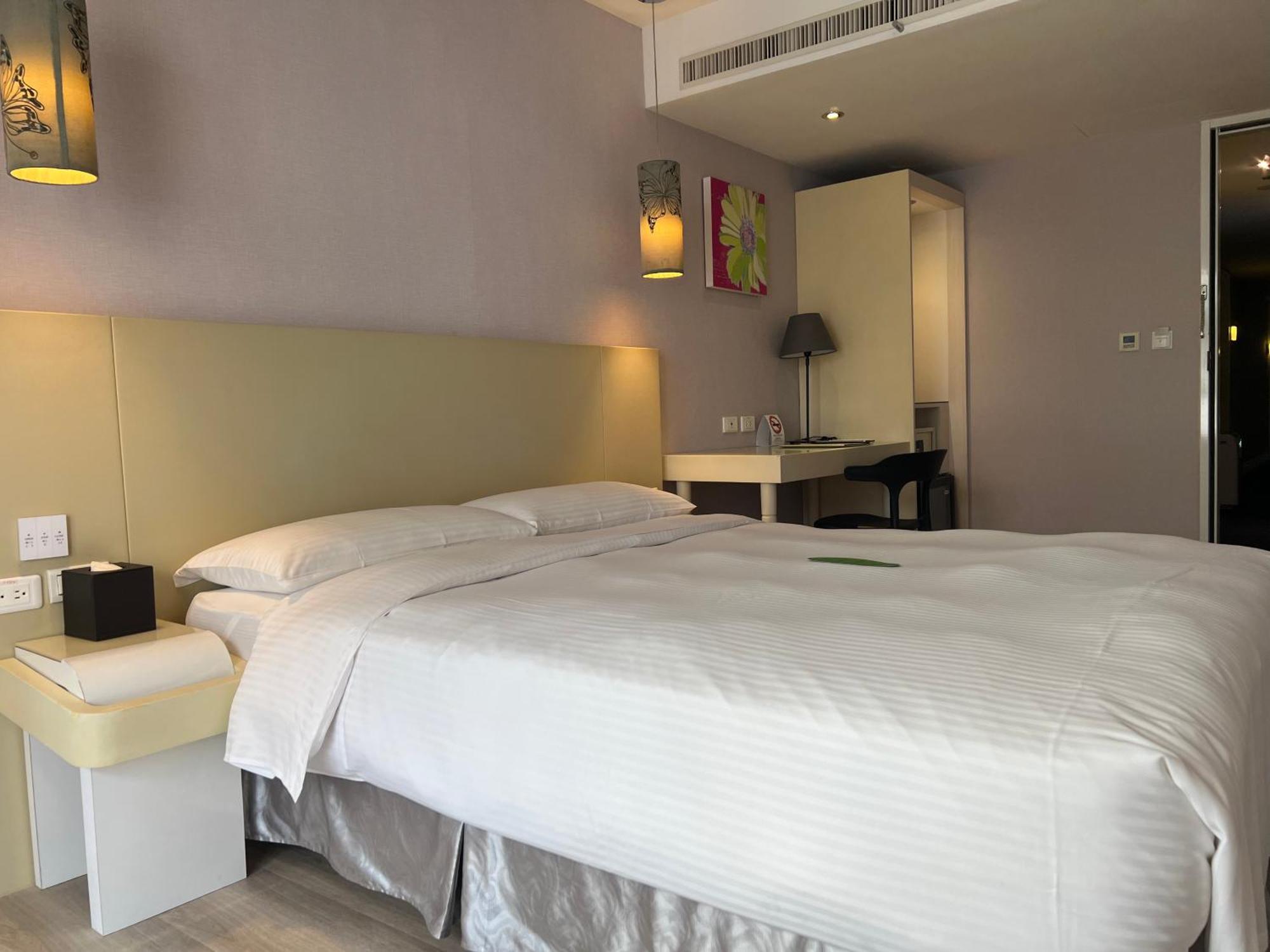 Hotel 台北馥華商旅 松江館 Taipei Esterno foto