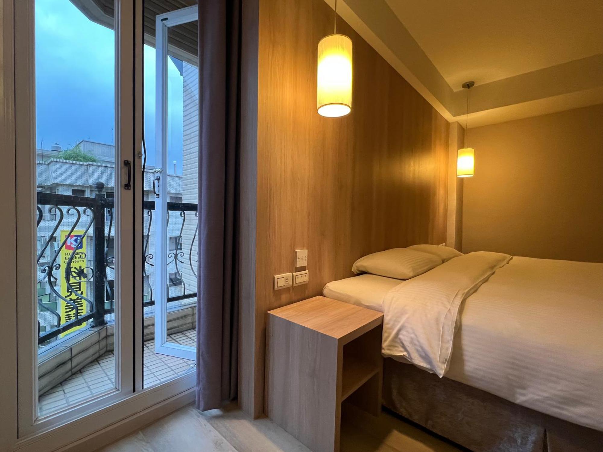 Hotel 台北馥華商旅 松江館 Taipei Esterno foto